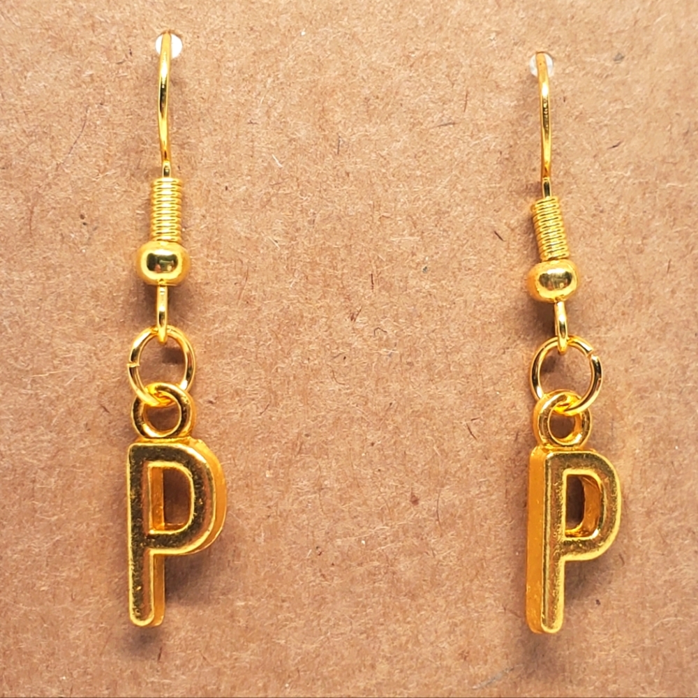 7/$10 P Initial Earrings, New